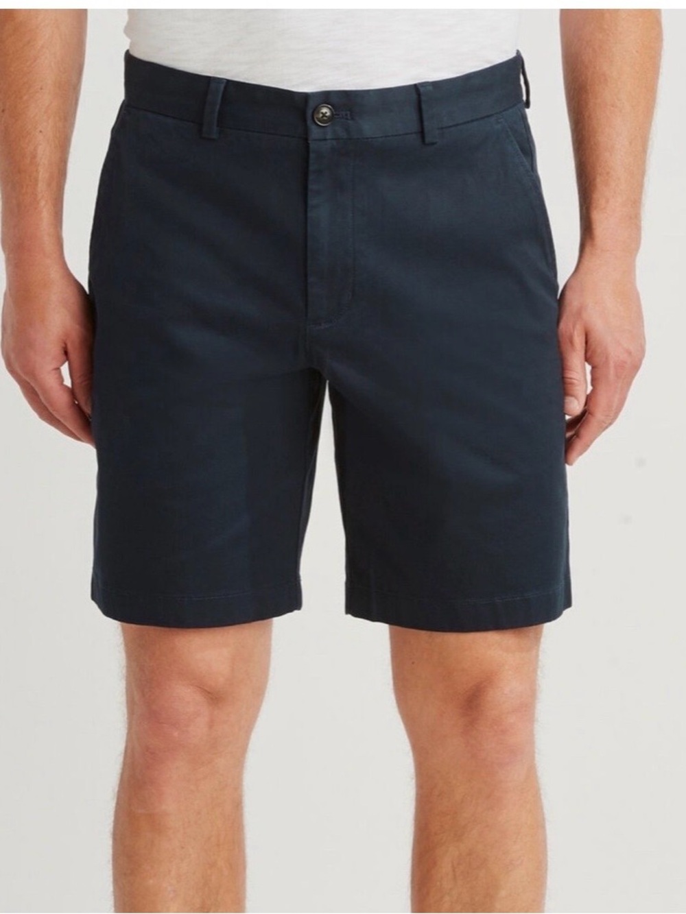 Vineyard Vines Classic Navy Flat-Front Shorts size 38 Navy